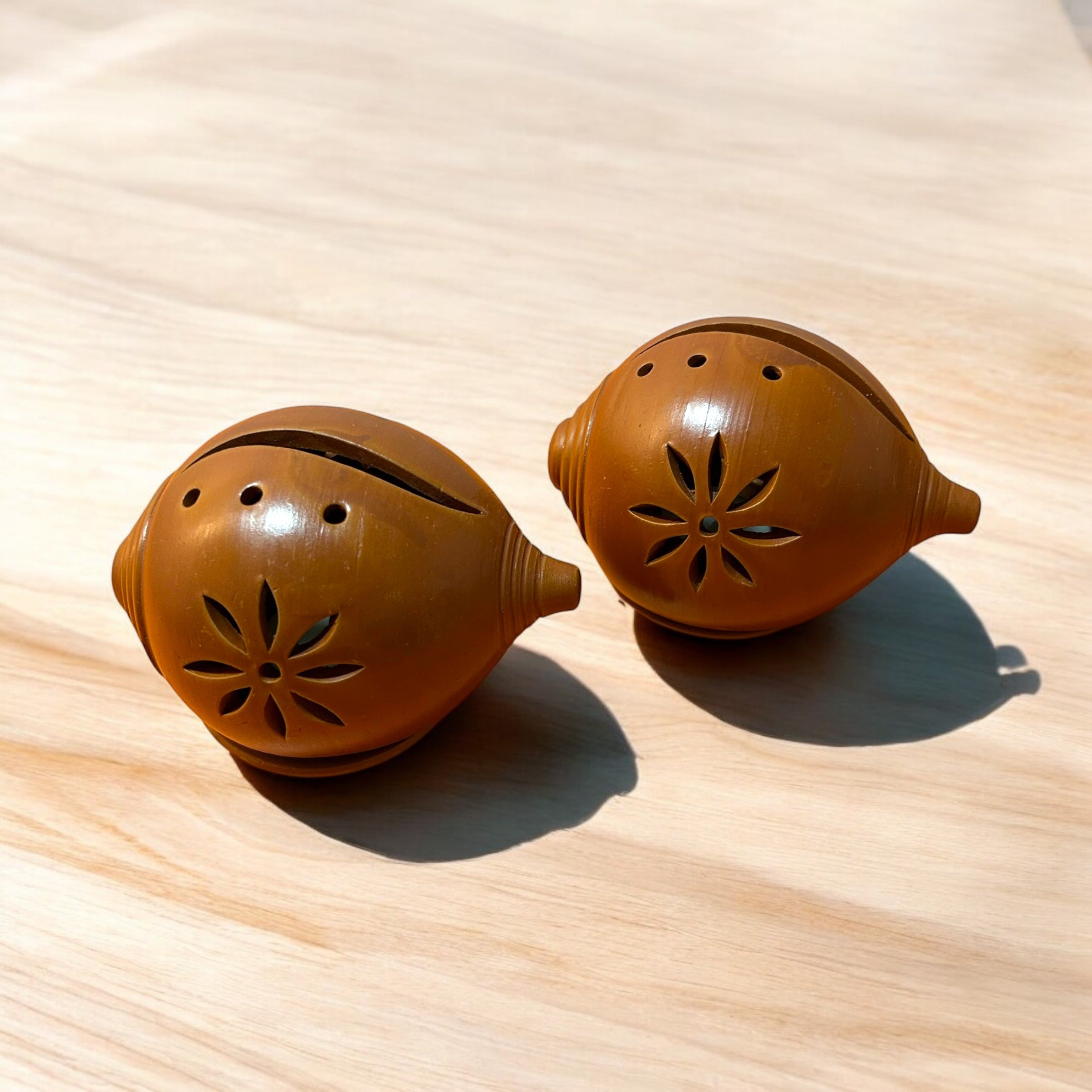 Terracotta Conch Shell Lamp