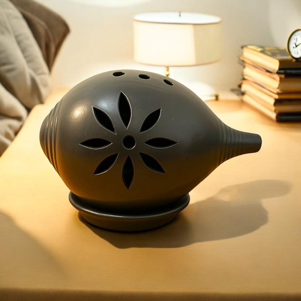 Black Pottery Conch Shell Lamp Black